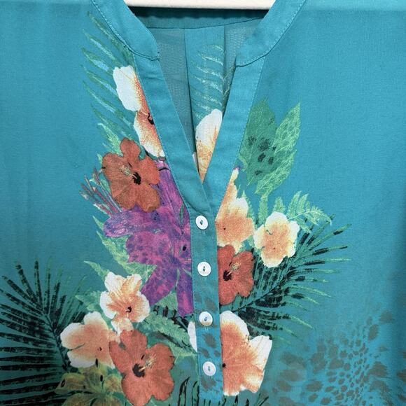 Soft Surroundings Georgette Tunic Top Size L Green Animal Print Roll Tab Sleeves - Picture 3 of 10